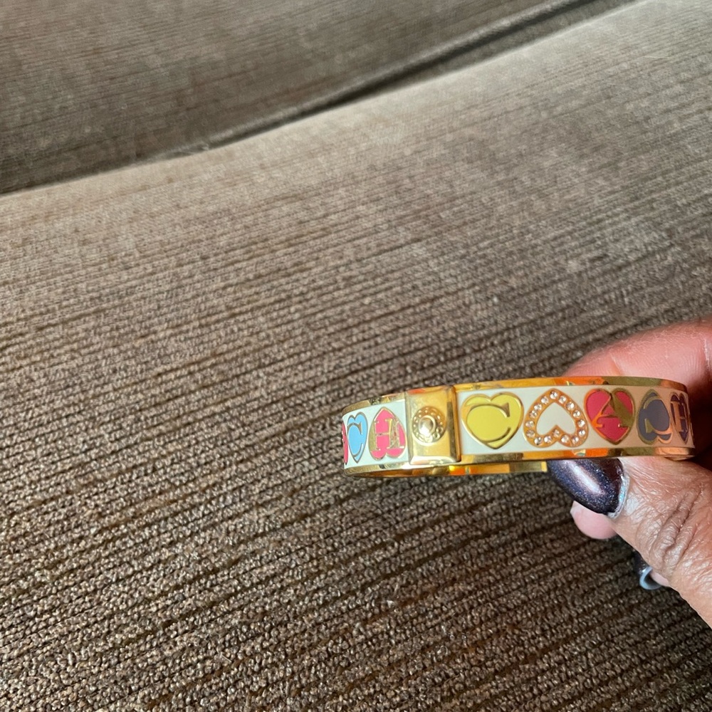 EUC Coach Heart Bracelet - Picture 8 of 13